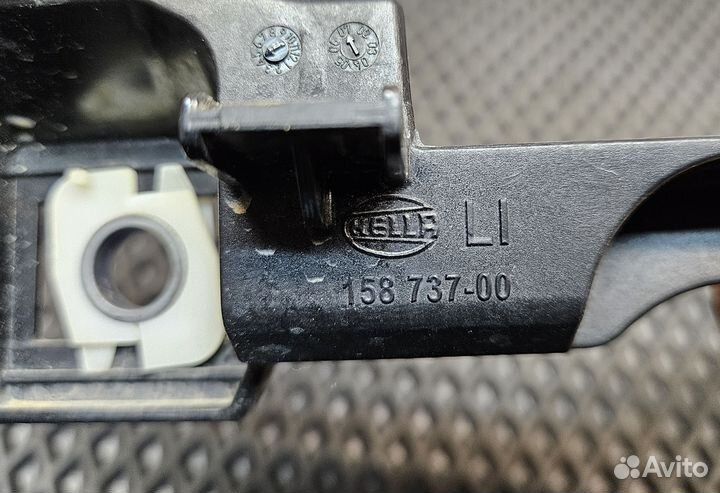 Кронштейн фары Е60 BMW Левый