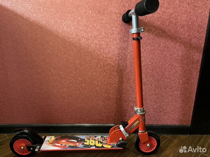 Самокат детский двухколесный б/у Тачки