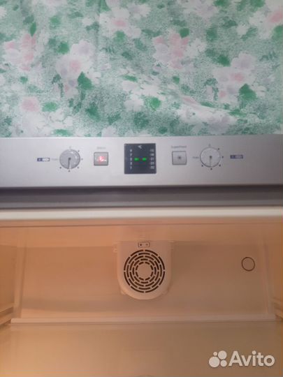 Холодильник liebherr