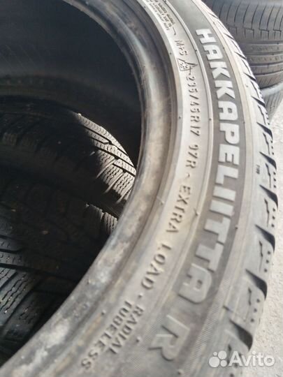 Nokian Tyres Hakkapeliitta R 235/45 R17