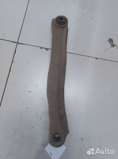 Hyundai Elantra (HD) IV рычаг задний поперечный R