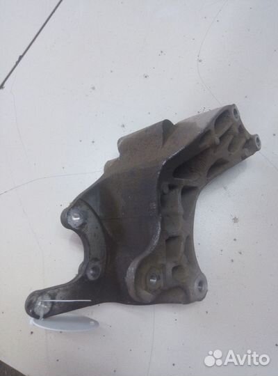 Mitsubishi Outlander II кронштейн гидроусилителя