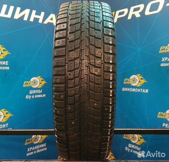 Dunlop SP Winter Ice 01 215/60 R16
