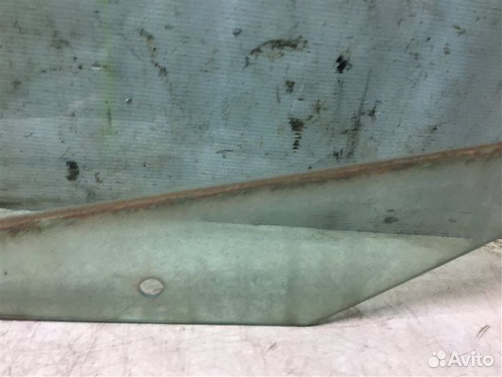 Стекло двери задней левой Volkswagen Golf Iv/Bora