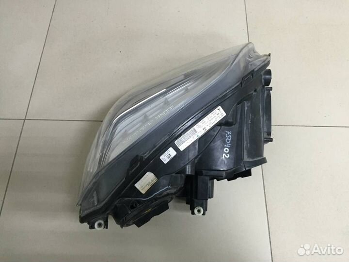 Б/У Фара левая A2048201539 mercedes-benz