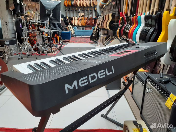 Синтезатор Medeli m221l