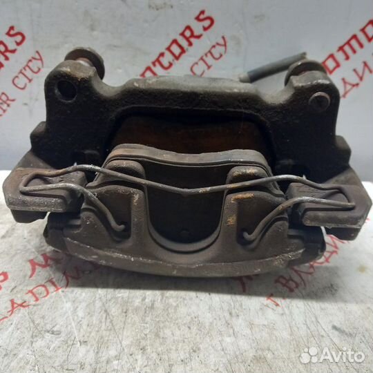 Суппорт тормозной передний правый Volkswagen Golf