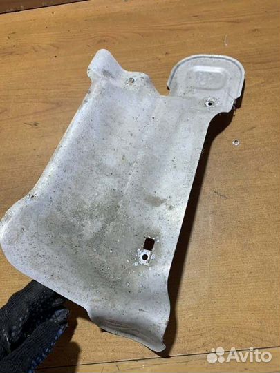 Тепловой экран Skoda Octavia A5 лифтбек BSE 1.6