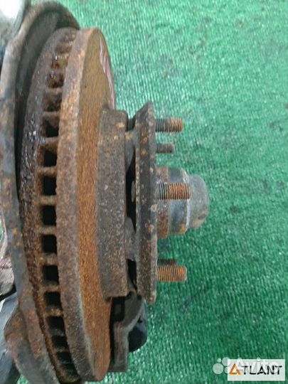 Ступица передняя правая toyota granvia