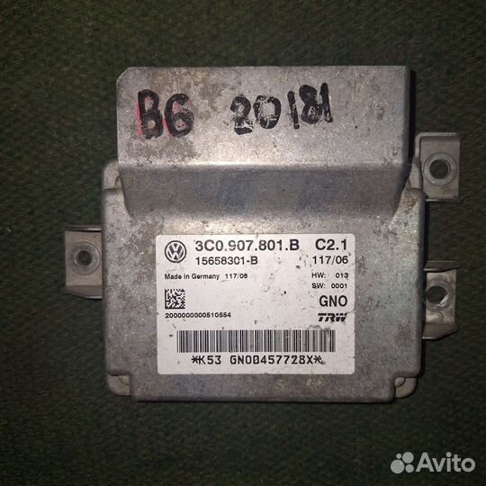 Блок управления стояночныйм тормозом Passat B6