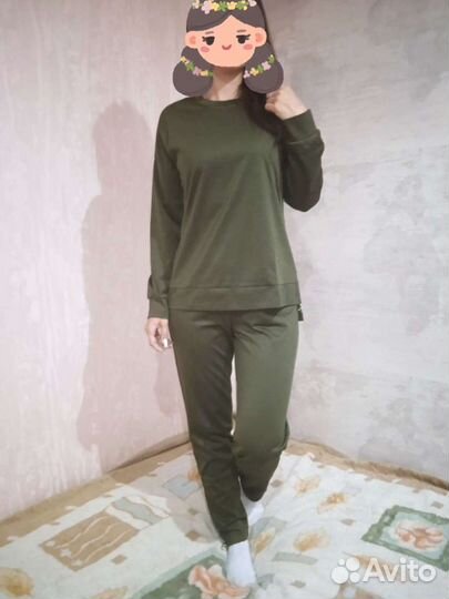 Спортивный костюм женский новый