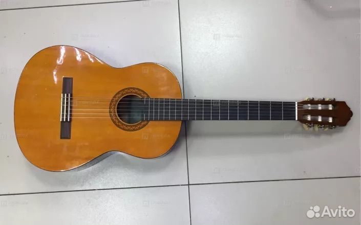 Гитара Yamaha c40