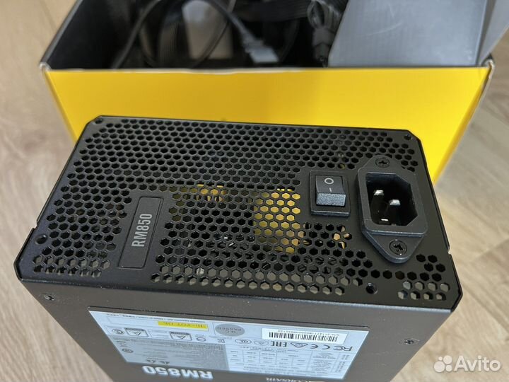 Блок питания Corsair RM850