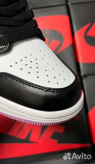 Nike Air Jordan 1 Mid Arctic Pink