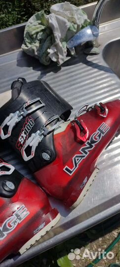 Горнолыжные ботинки lange