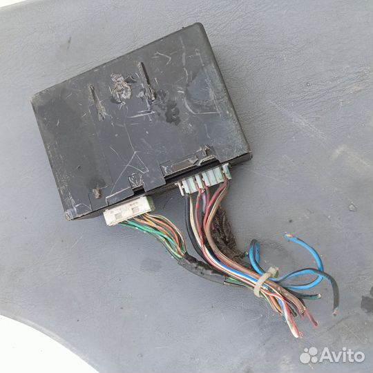 Блок центрального замка Nissan Primera P11