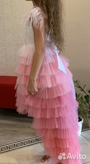 Платье на девочку праздничное 122-128