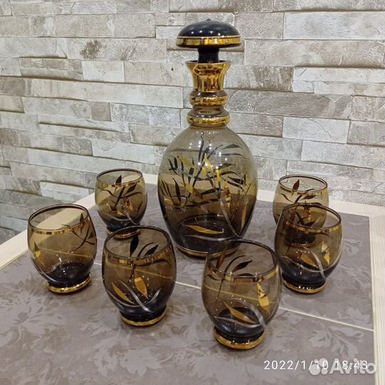 Графин со стаканами
