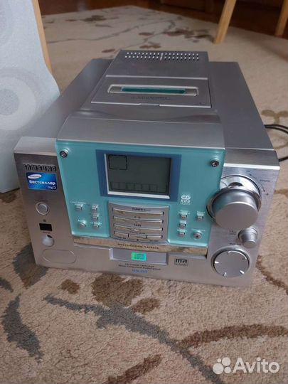 Музыкальный центр Samsung MM-ZB9