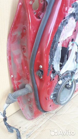 Дверь передняя правая Toyota Auris NRE150 2009