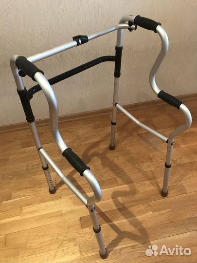 Ходунки для взрослых шагающие