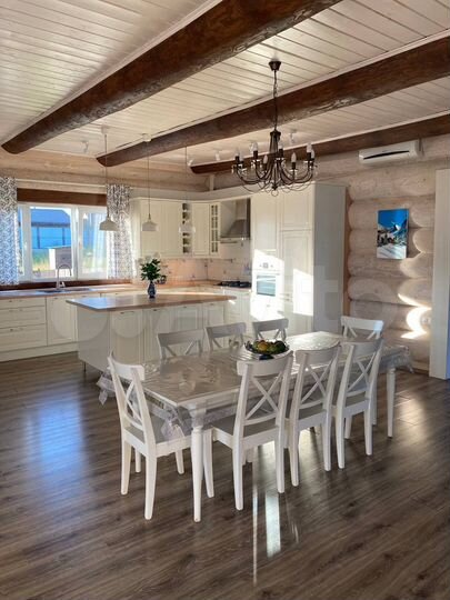 Коттедж 275 м² на участке 12 сот.