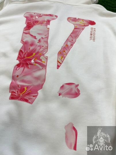 Худи Vlone Sakura
