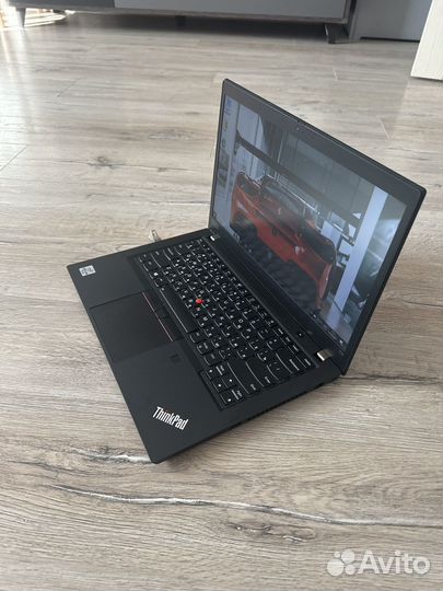 Thinkpad T14 i7-10/16/256/ips/подсветка