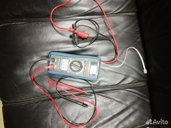 Мультиметр-искатель скрытой проводки