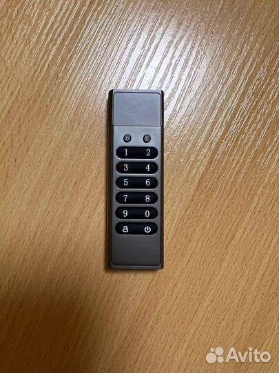 USB-накопитель флэшка с шифрованием