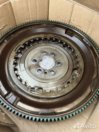 Двухмассовый маховик passat b8