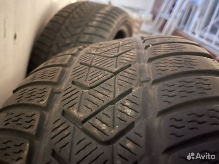 Pirelli P Zero 245/40 R20 99Y