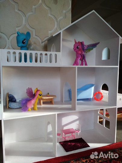 Домик кукольный