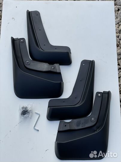 Брызговики на Volvo XC90 1 st Gen 2007-2014