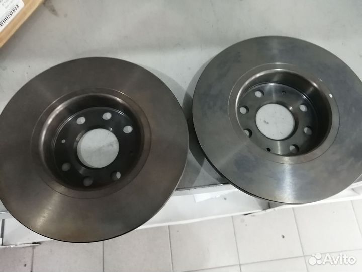 Передние тормозные диски Opel corsa d