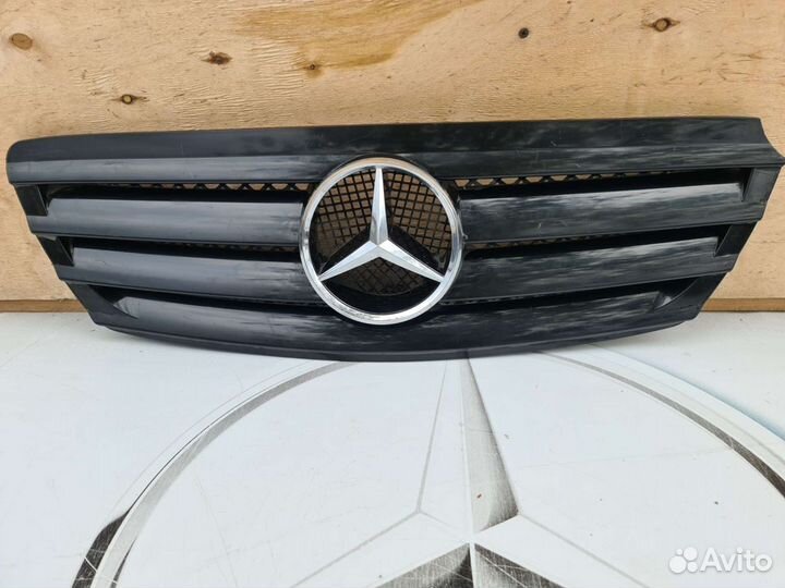 Решетка радиатора Mercedes W220