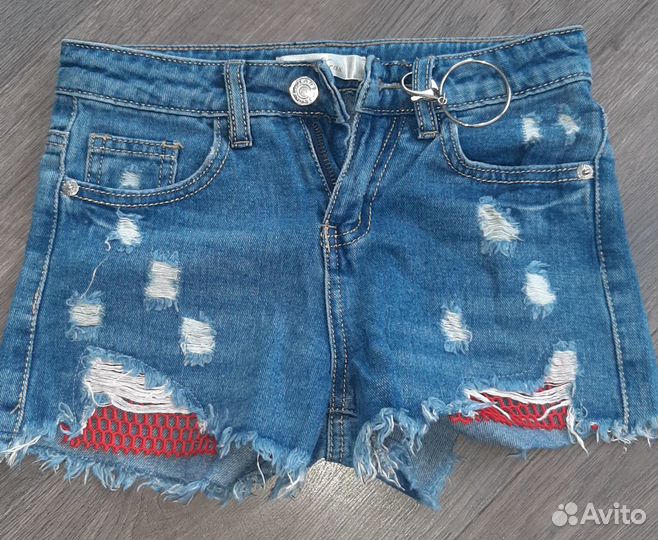 Шорты и футболки на девочку