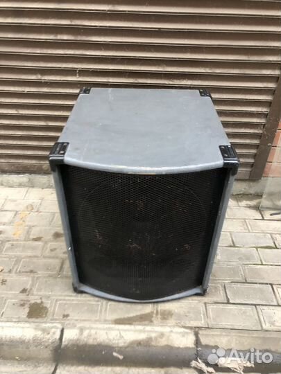 Короб под сабвуфер 18дюймов