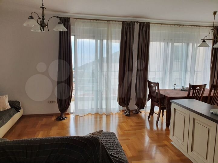 3-к. квартира, 98 м² (Черногория)