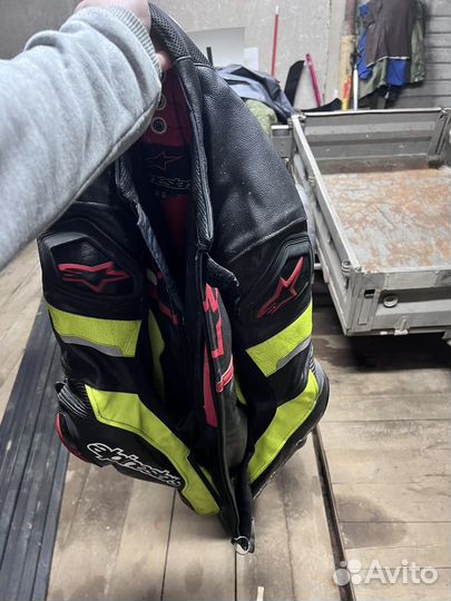 Мотоботы мужские и мотокуртка Alpinestars