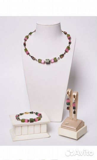 Браслет с нефритом, кошачьим глазом, гематитом