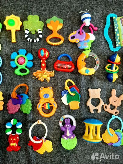 Коробка игрушек погремушек 39 шт