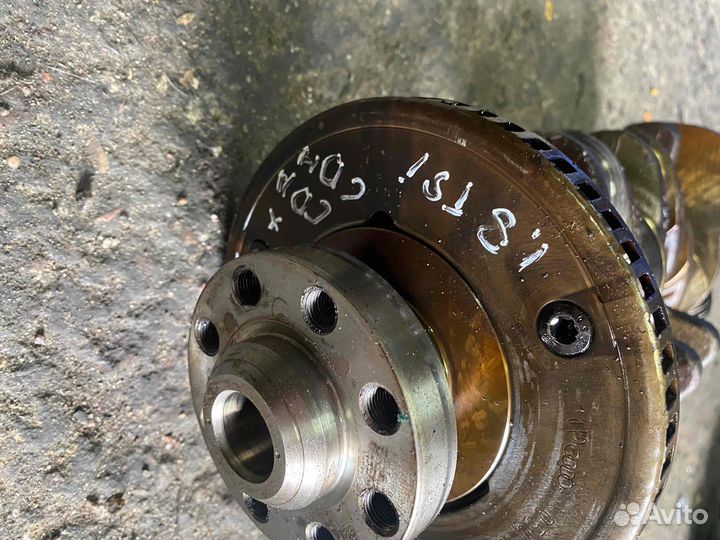 Коленвал Skoda Superb 2011