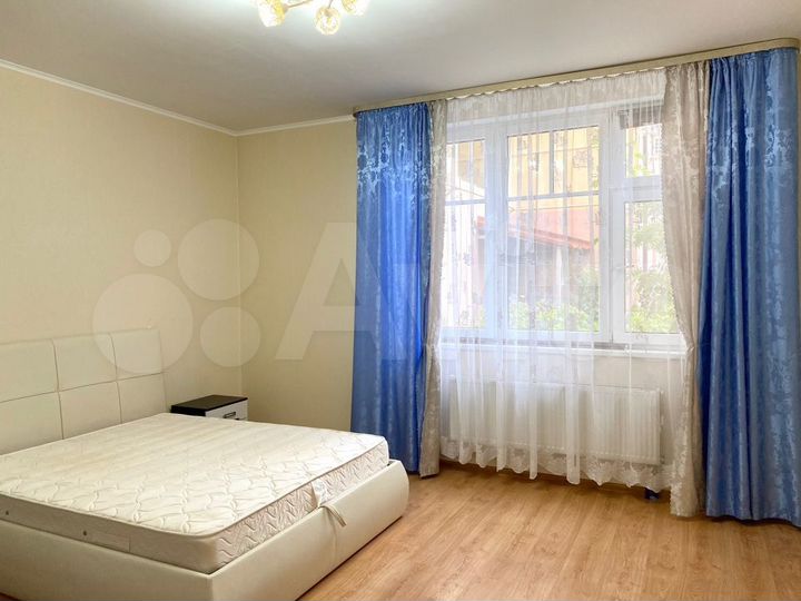 2-к. квартира, 73,6 м², 1/4 эт.