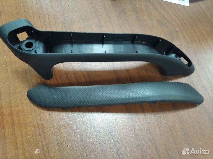 Ручка двери нивы внутренняя левая