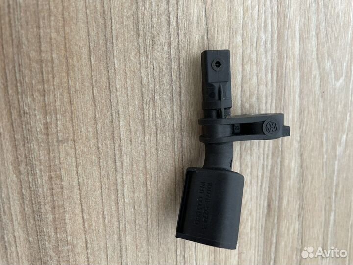 Датчик ABS Шкода Рапид