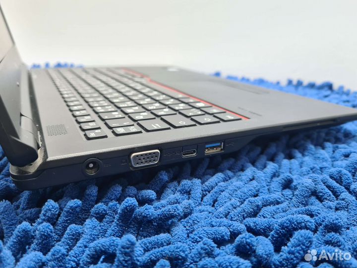 Ноутбук Fujitsu LifeBook E559 i5 8/256 FHD IPS