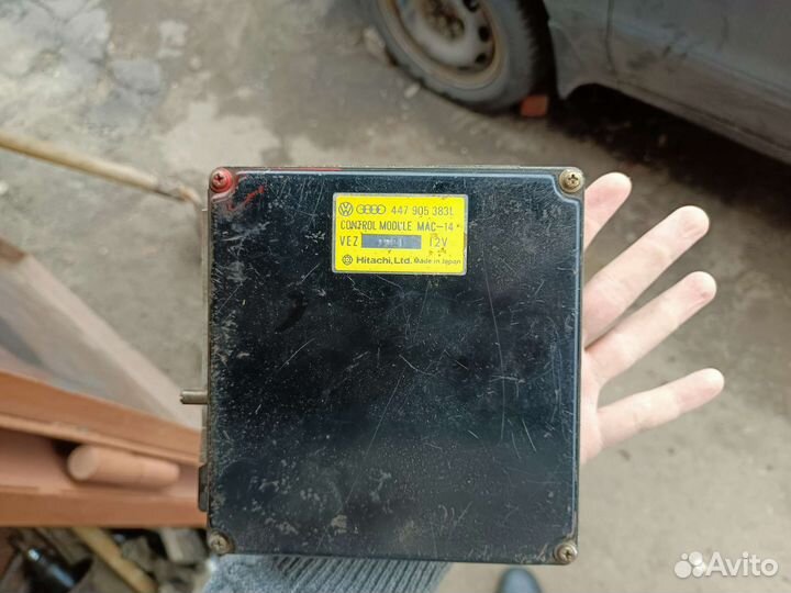 Эбу, мозги Audi 100