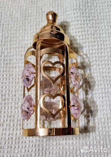 Статуэтки swarovski и подарочные фигурки, свечи