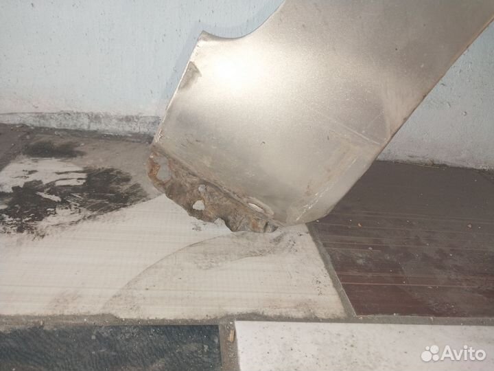 Крыло переднее правое Toyota Carina AT210